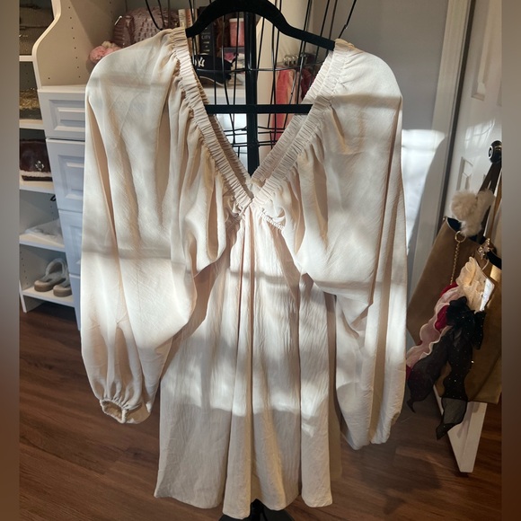 ✨ Flowy Neutral Long Sleeve Mini Dress ✨ - Picture 1 of 4
